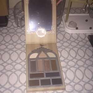 Nightingale Palette